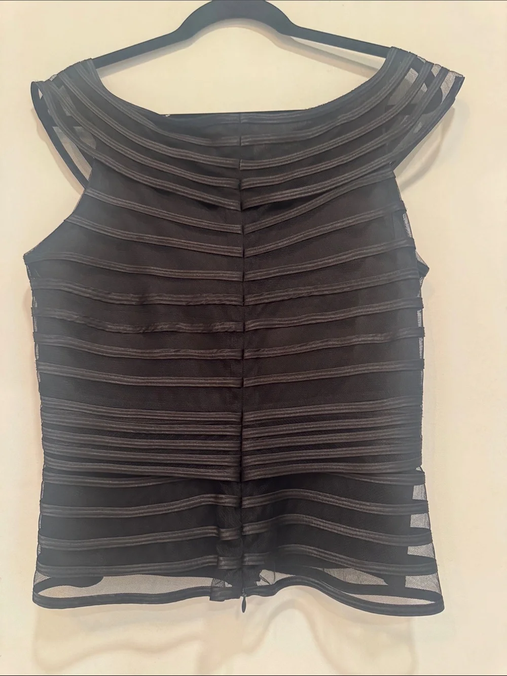 Sandra Darren Size 12 Black Dressy Detail Top - Picture 9 of 13